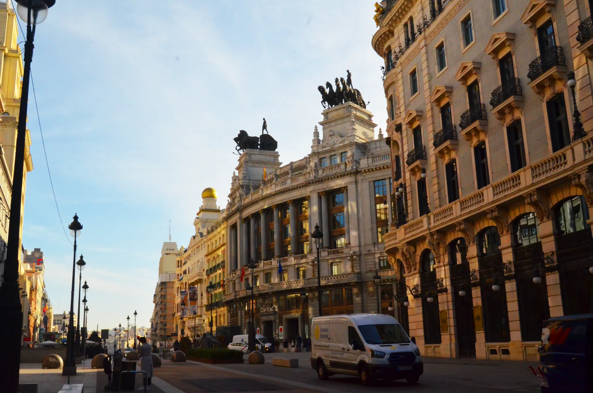 Es imprescindible firmar un contrato de arras antes de vender tu casa en Madrid